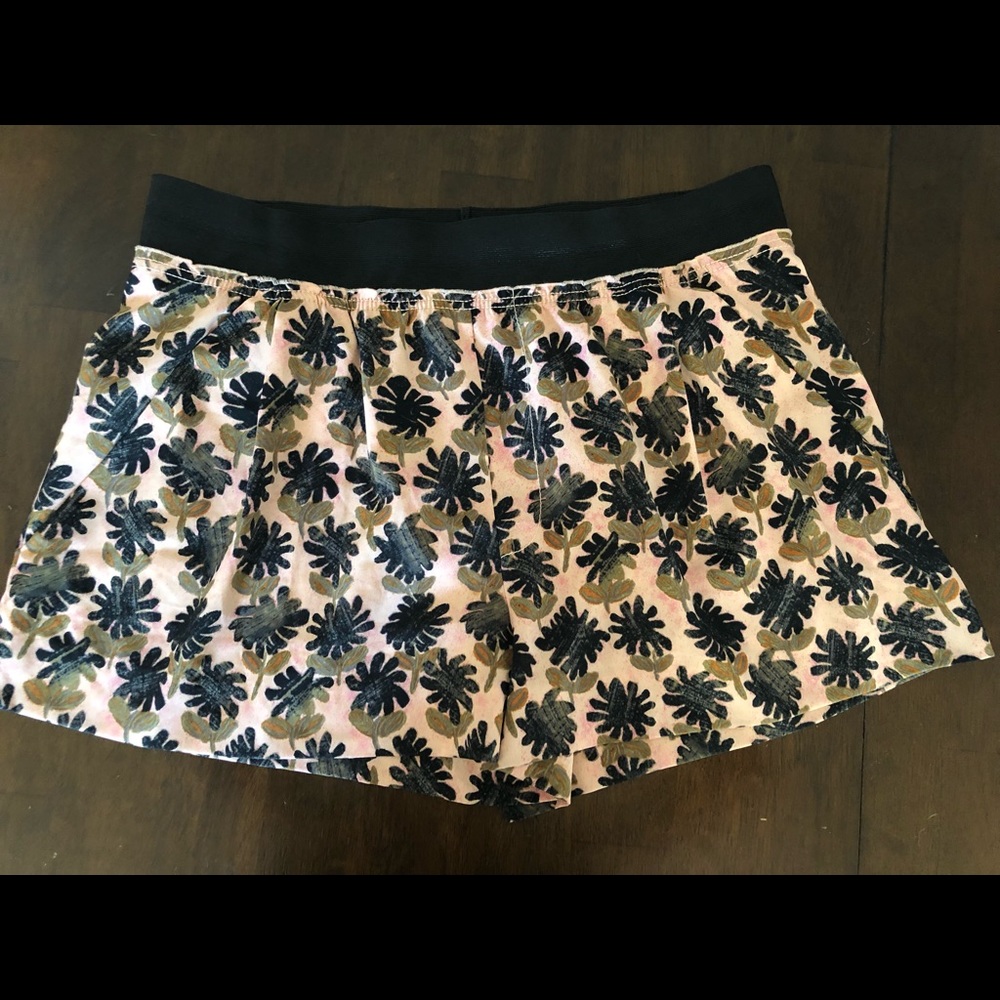 Rachel Roy tropical light weight shorts w band